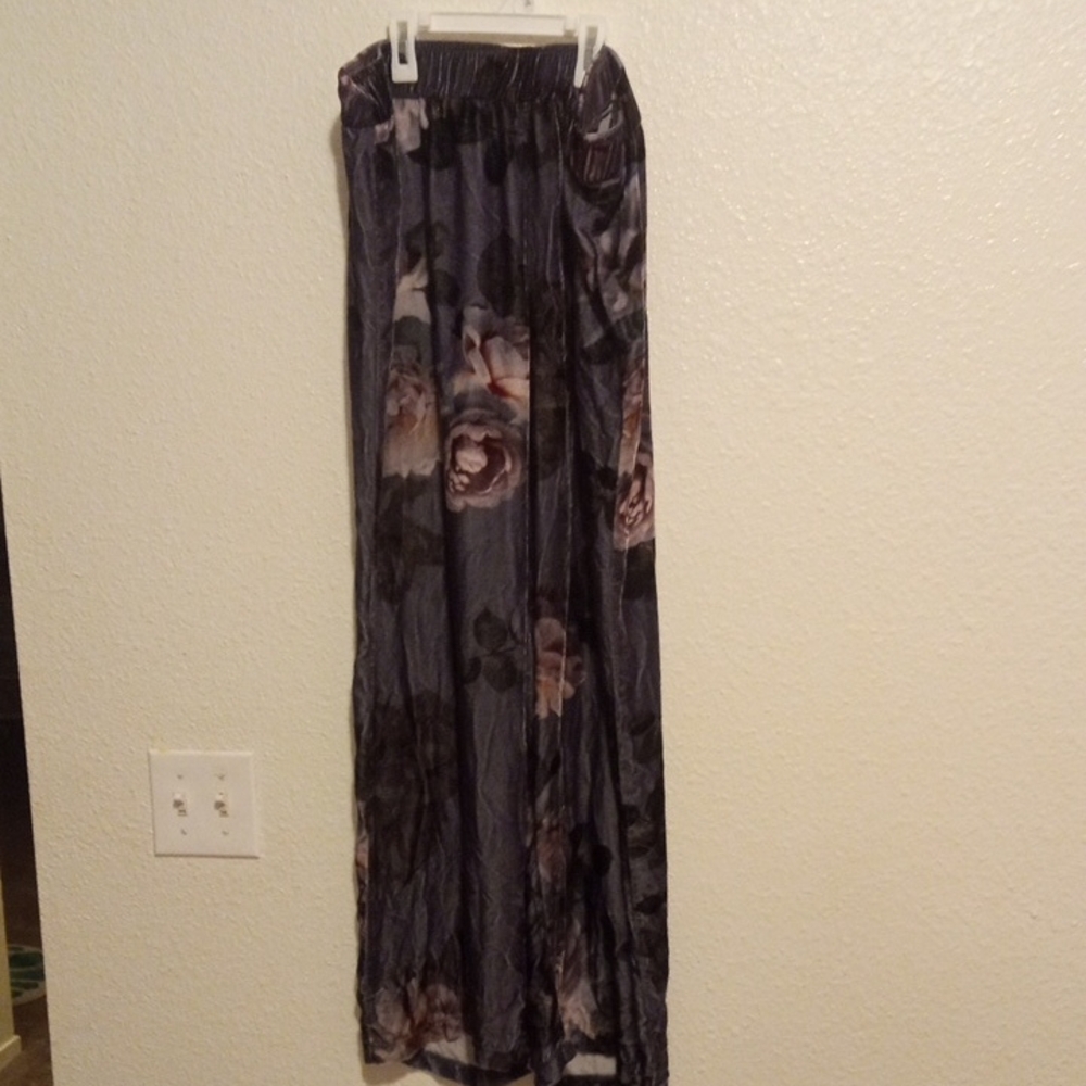 Johnny Was Velvet Flare Out Pants Very Soft Very Cozy